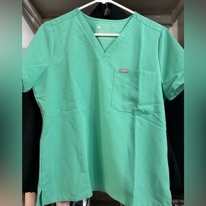 FIGS Catarina One-pocket Scrub Top Small